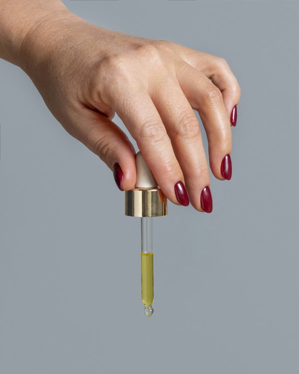 Devenez prothésiste ongulaire à lyon : formation complète et pratique