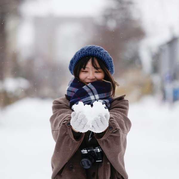 Écharpe femme : alliez élégance et confort pour l'hiver.